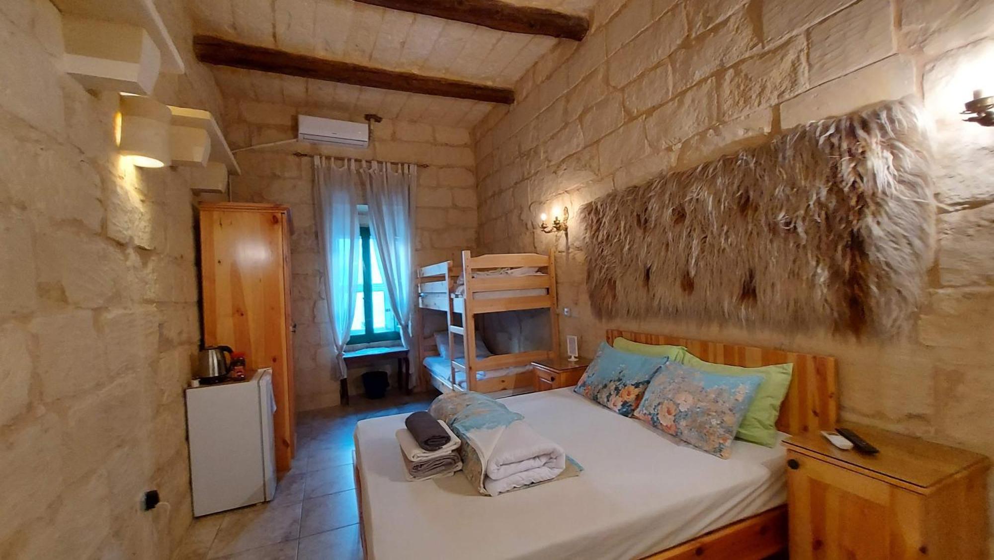 Happy & Healthy Gozo, Self-Check-In Guest House Victoria Zimmer foto